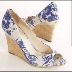 Gucci Tess floral wedges.